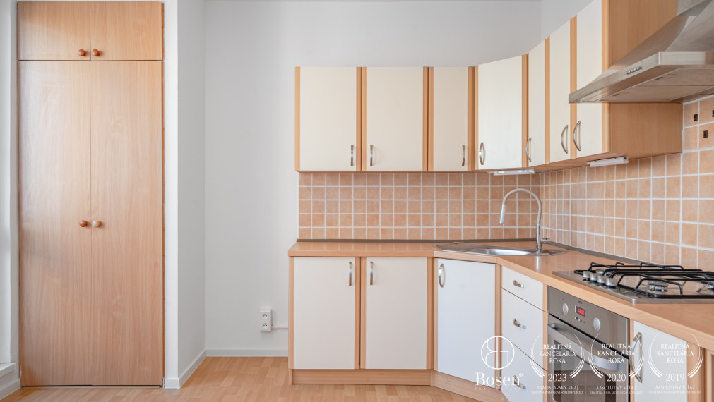 BOSEN | Slnečný 3 izbový byt s balkónom, Senica