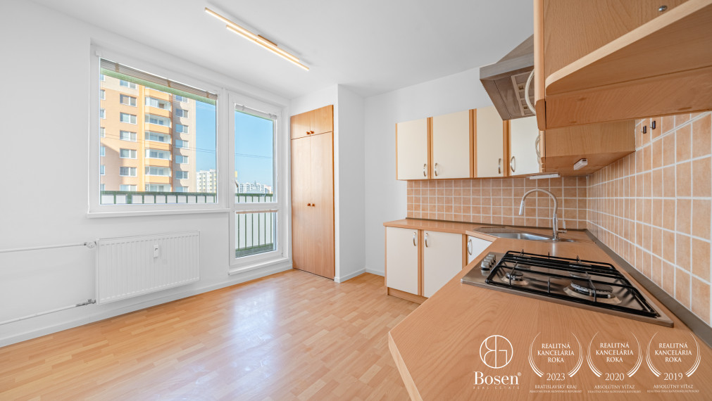 BOSEN | Slnečný 3 izbový byt s balkónom, Senica