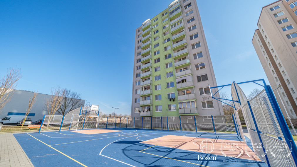 BOSEN | Slnečný 3 izbový byt s balkónom, Senica