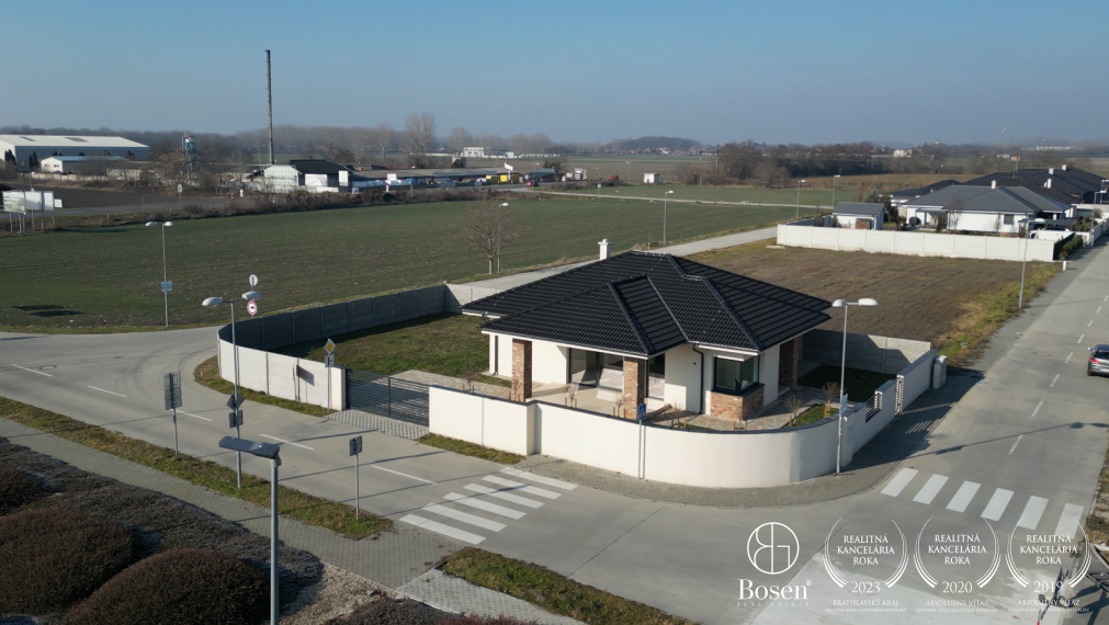 BOSEN | 4 izb. HOLODOM v meste Dunajská Streda