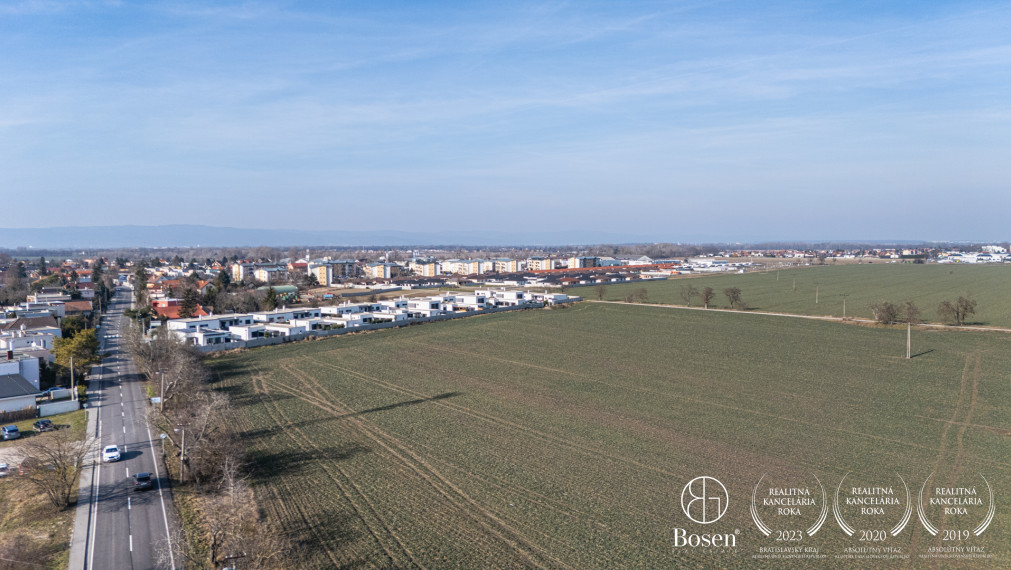 BOSEN | Pozemok určený na výstavbu rodinných domov