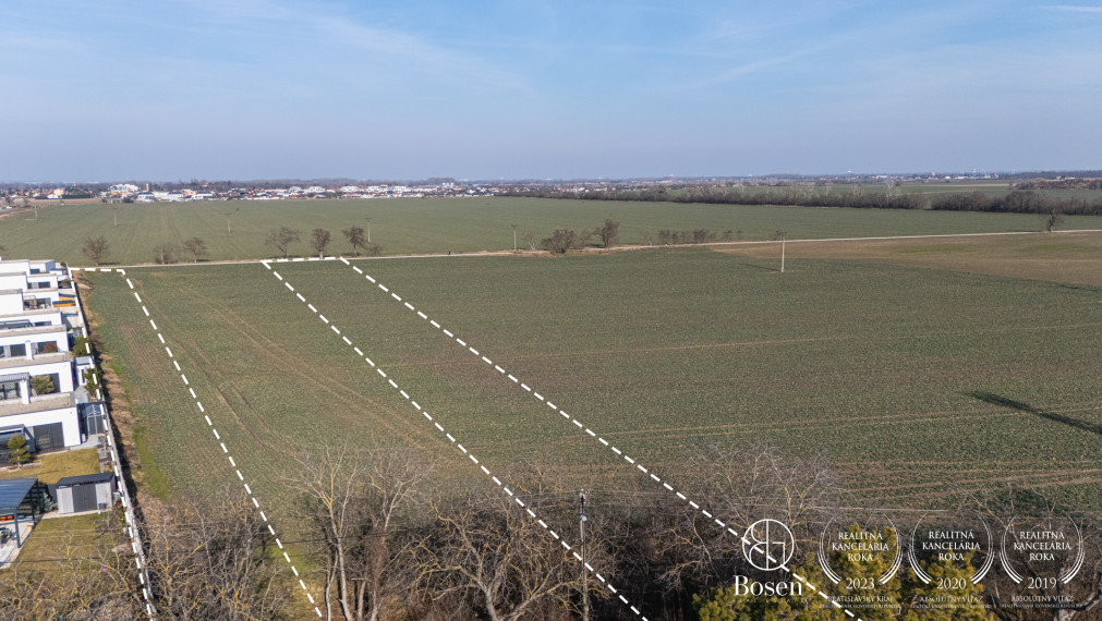 BOSEN | Pozemok určený na výstavbu rodinných domov