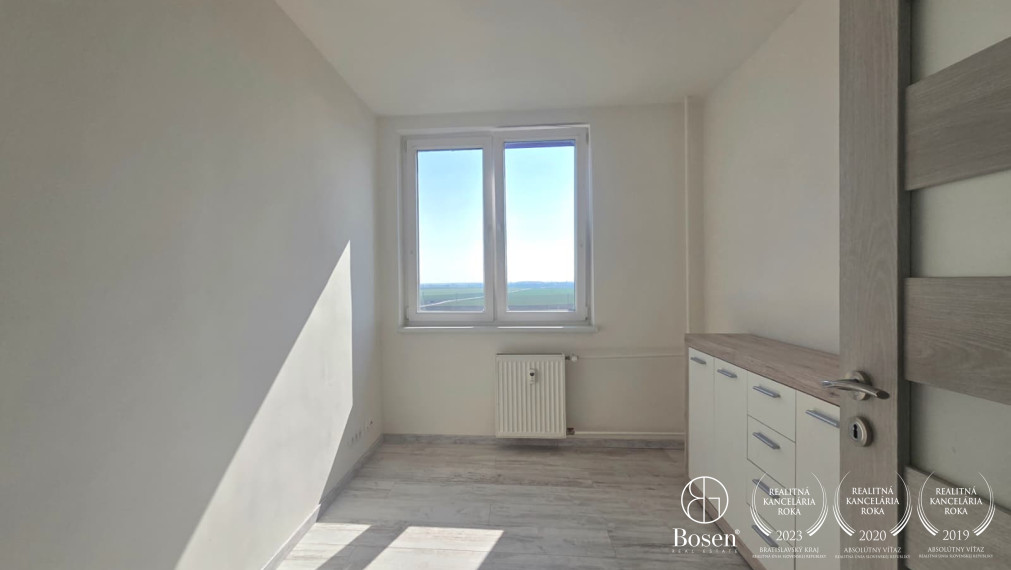 BOSEN | Priestranný 3-izbový byt Golianova, Trnava, 64m2