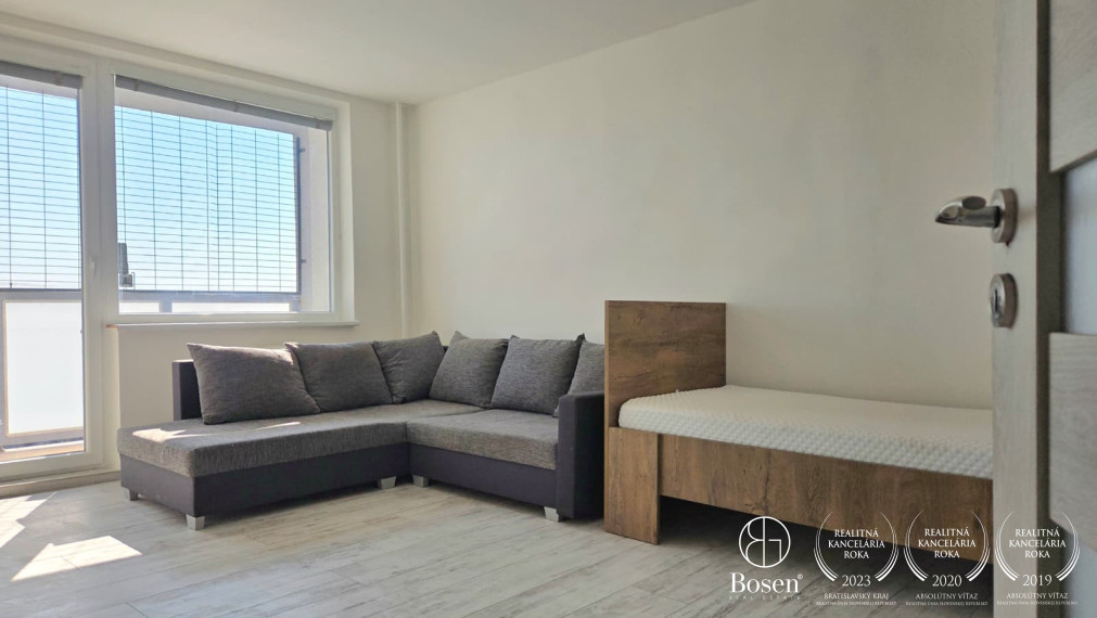 BOSEN | Priestranný 3-izbový byt Golianova, Trnava, 64m2