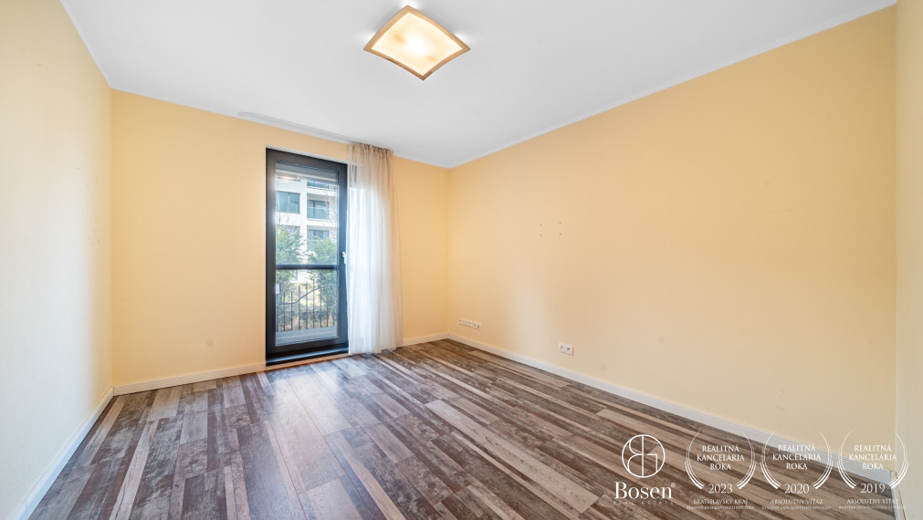 BOSEN | 3-izbový byt s terasou a balkónom, Hradný kopec, Búdkova