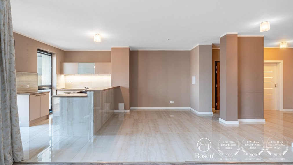 BOSEN | 3-izbový byt s terasou a balkónom, Hradný kopec, Búdkova