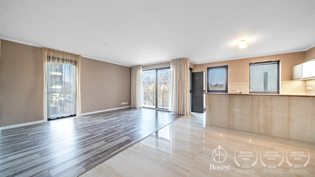 BOSEN | 3-izbový byt s terasou a balkónom, Hradný kopec, Búdkova