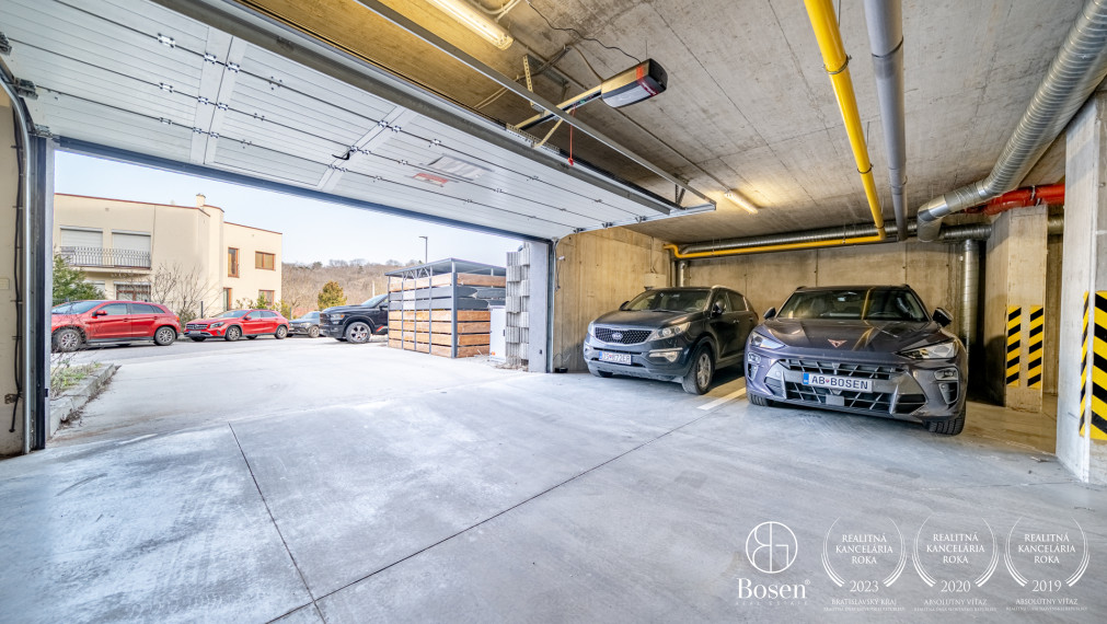 BOSEN | 3-izbový byt s terasou a balkónom, Hradný kopec, Búdkova