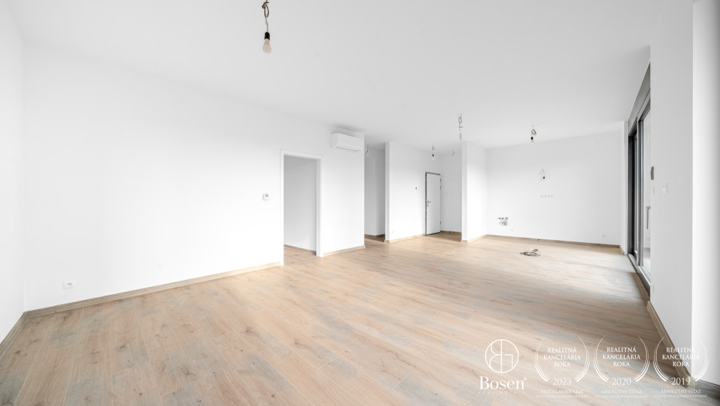 BOSEN | Svetlý 2-izbový byt s 2 terasami pri OC Central, Cyrilova ulica, Bratislava