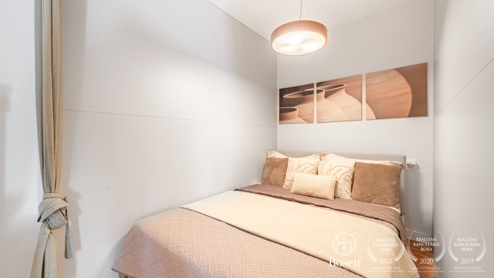 BOSEN | Štýlový 1,5-izbový byt s terasou a predzáhradkou, Horský park