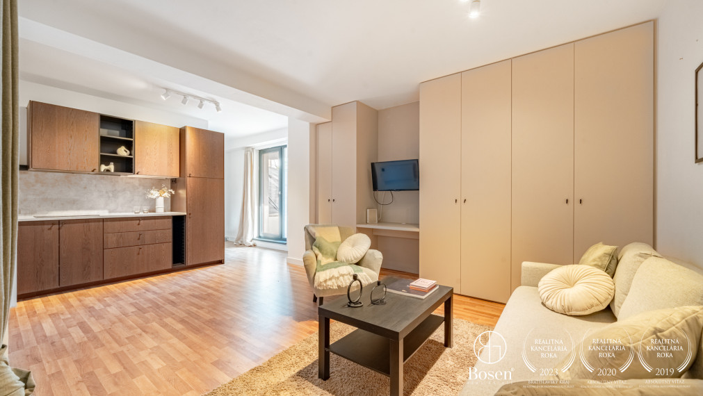 BOSEN | Štýlový 1,5-izbový byt s terasou a predzáhradkou, Horský park