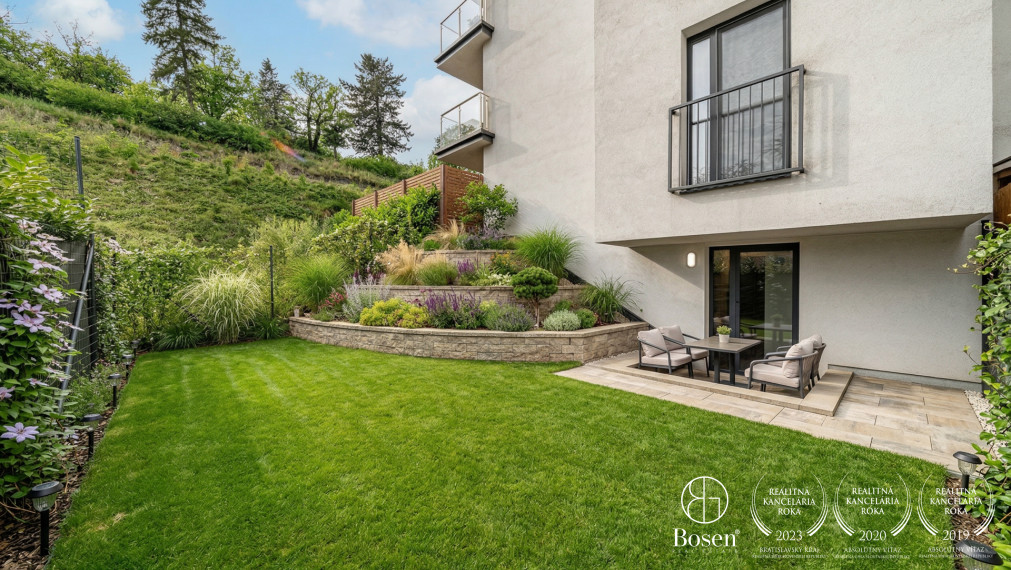 BOSEN | Štýlový 1,5-izbový byt s terasou a predzáhradkou, Horský park