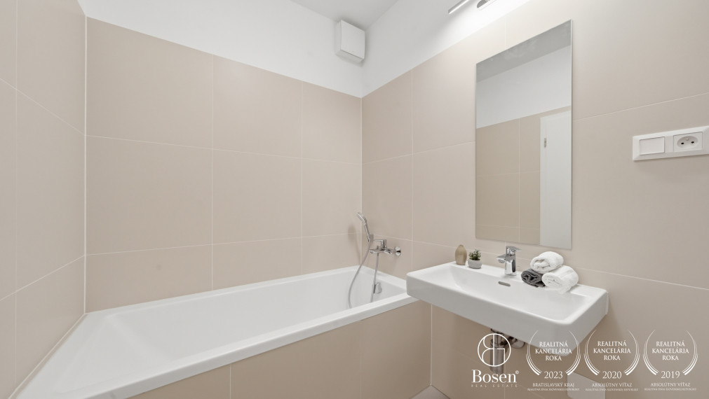 BOSEN | 2 izbový byt ktorý vonia novotou- Slnečnice Uniq