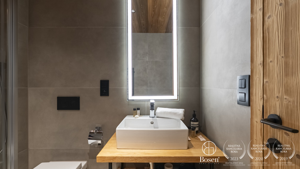 BOSEN | Luxusný 1 izbový apartmán s balkónom v PRÉMIOVOM HORSKOM REZORTE, Tatranská Lomnica