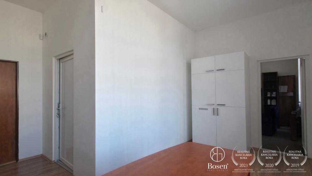 BOSEN | Prenájom kancelárskeho priestoru_51 m2 v centre mesta Dunajská Streda