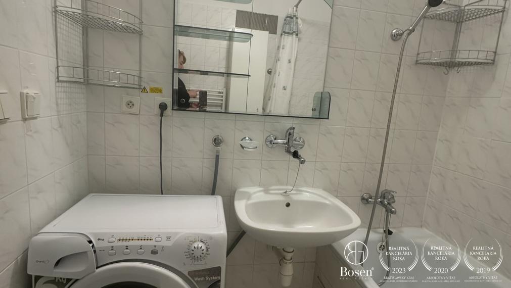 LOYALTERS | predaj 1 izbový zariadený byt v Žiari nad Hronom