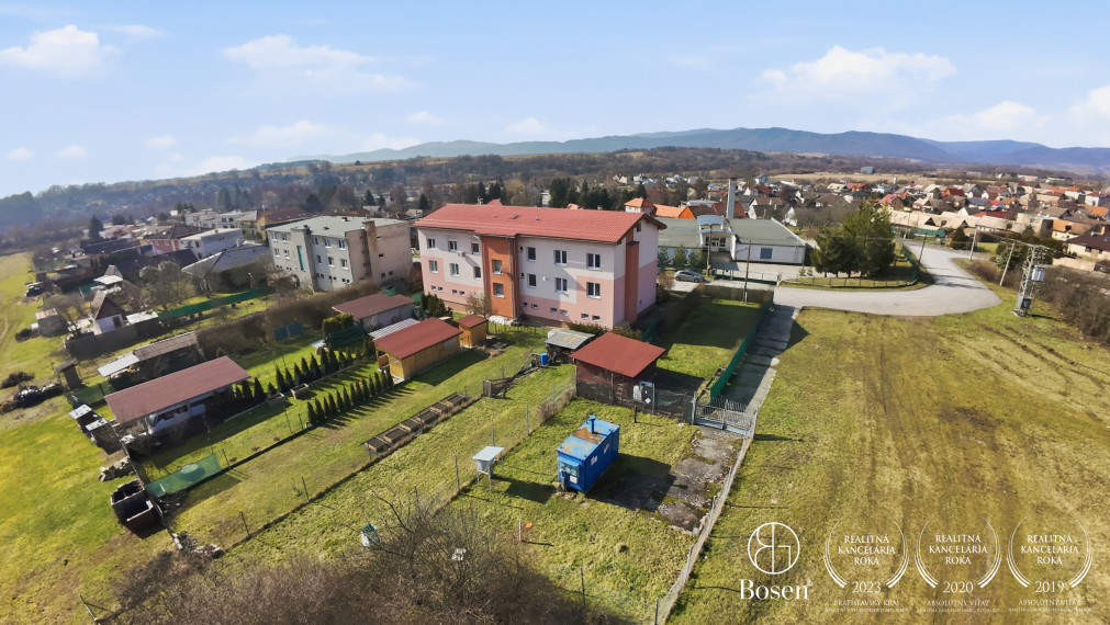 LOYALTERS |  4-izbový byt s garážou a záhradou v Lutile