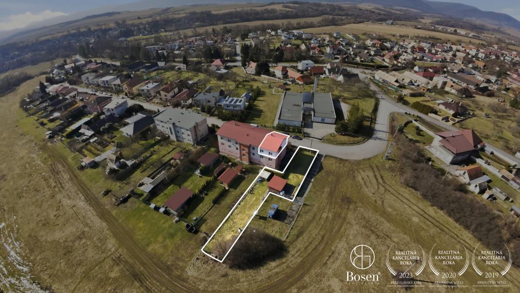 LOYALTERS |  4-izbový byt s garážou a záhradou v Lutile