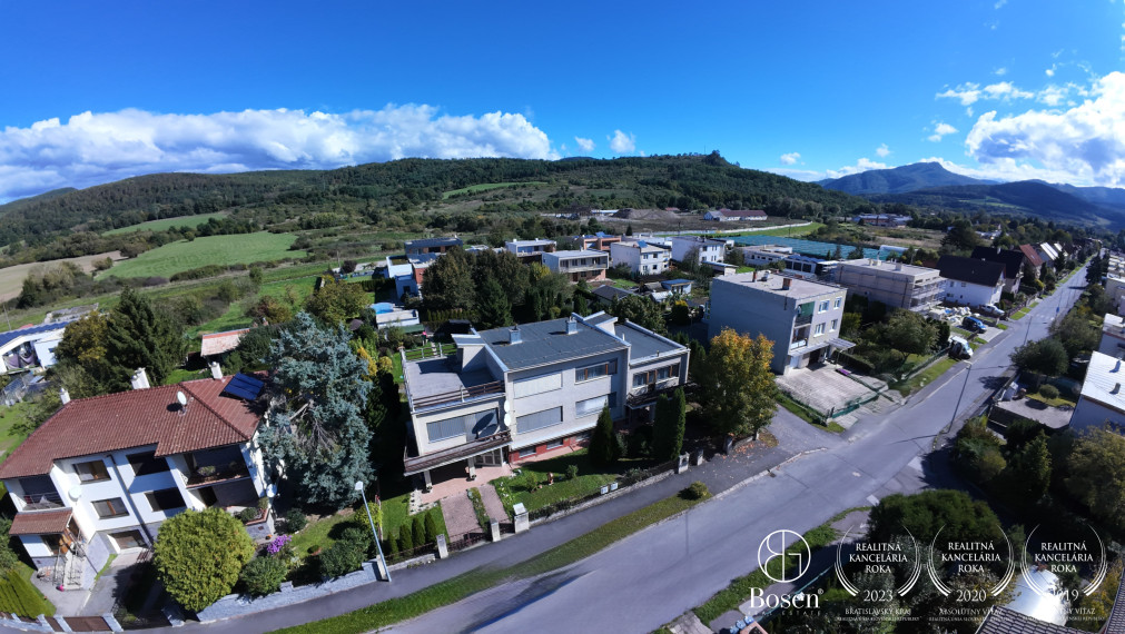 LOYALTERS | Rodinný dom s garážou a záhradou Žiar nad Hronom