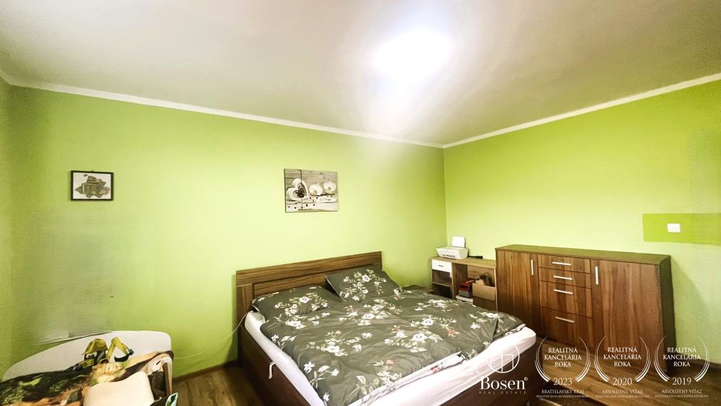 LOYALTERS |  Veľký 4-izbový byt s garážou v Janovej Lehote