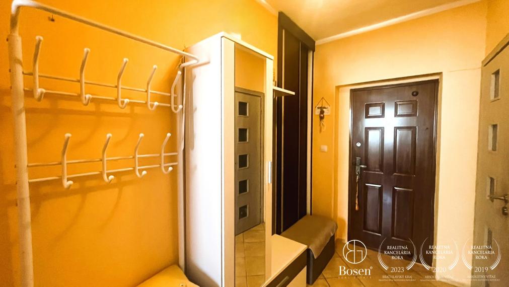 LOYALTERS |  Veľký 4-izbový byt s garážou v Janovej Lehote