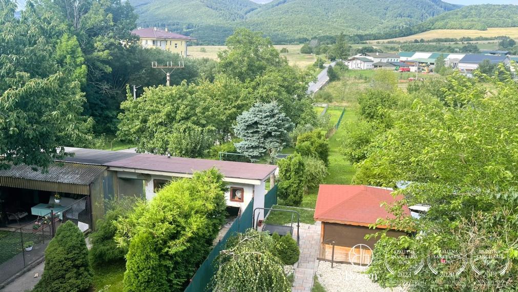 LOYALTERS |  Veľký 4-izbový byt s garážou v Janovej Lehote