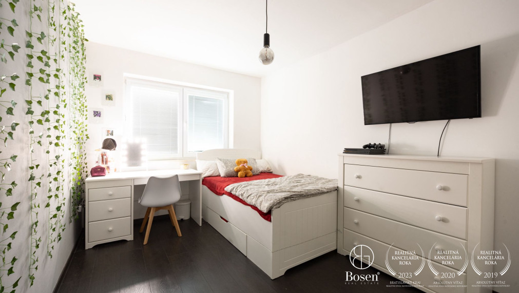 BOSEN | Harmonické bývanie v rodinnom dome v srdci Rovinky