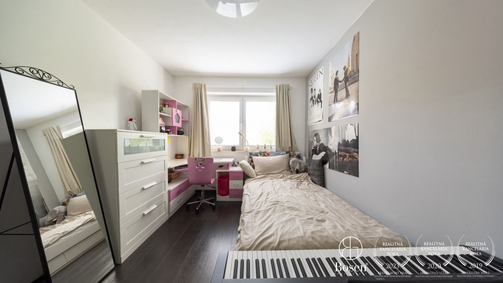 BOSEN | Harmonické bývanie v rodinnom dome v srdci Rovinky