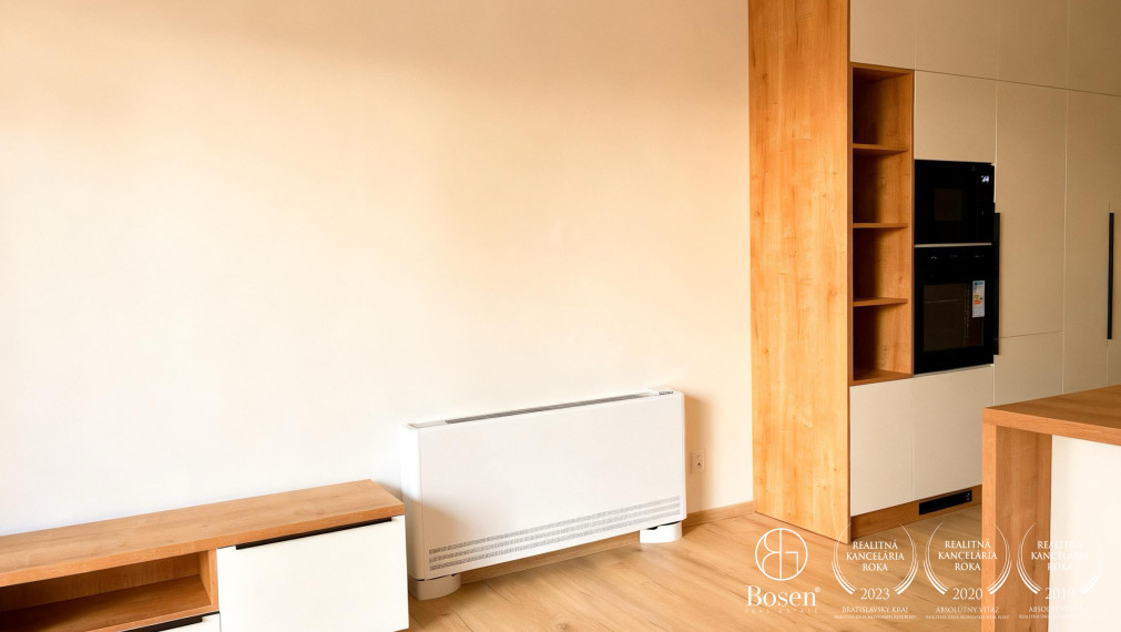 LOYALTERS | Na predaj 1 izbový byt s predzáhradkou a garážovým státím v novostavbe - Rovinka