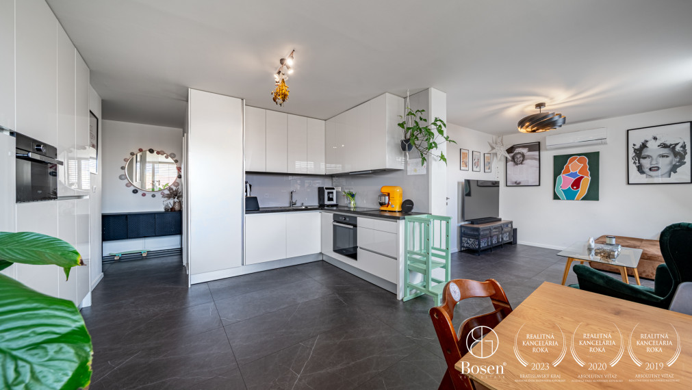 BOSEN | Dom s 2 bytovými jednotkami v centre Trnavy, 211 m2