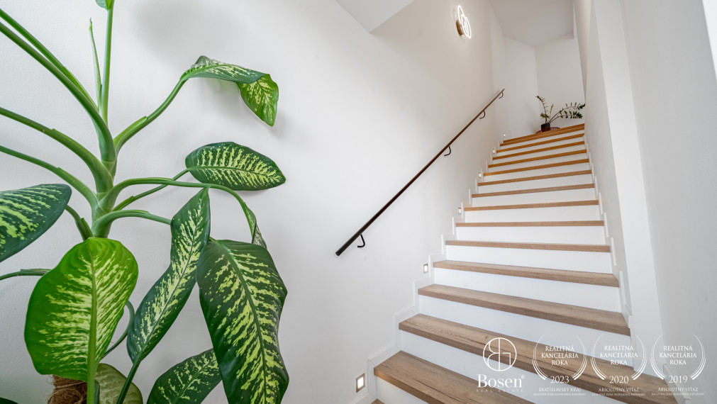 BOSEN | Dom s 2 bytovými jednotkami v centre Trnavy, 211 m2