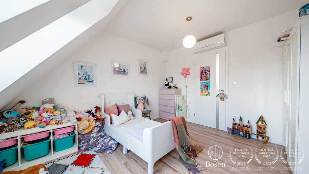 BOSEN | Dom s 2 bytovými jednotkami v centre Trnavy, 211 m2