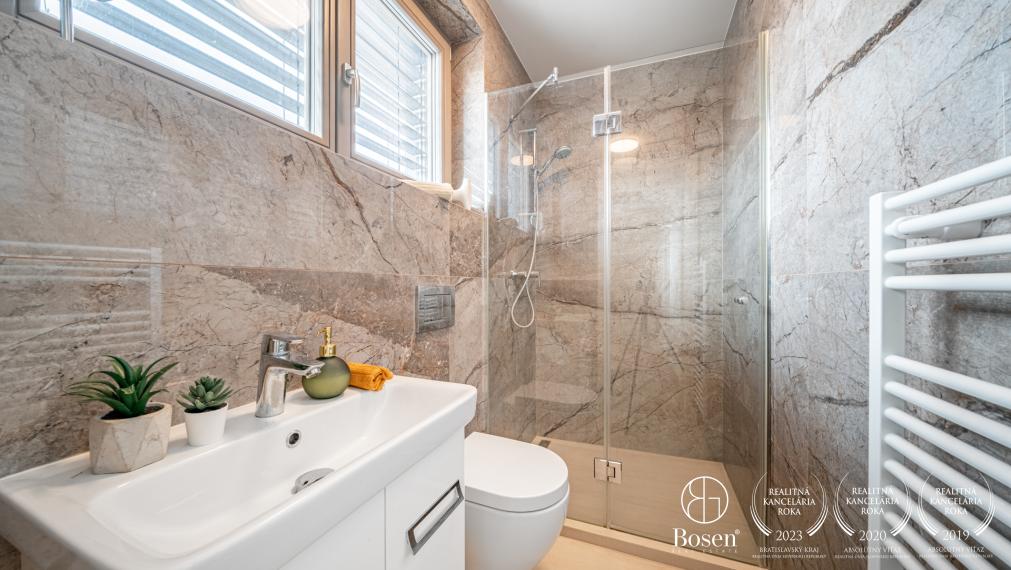 BOSEN | Dom s 2 bytovými jednotkami v centre Trnavy, 211 m2