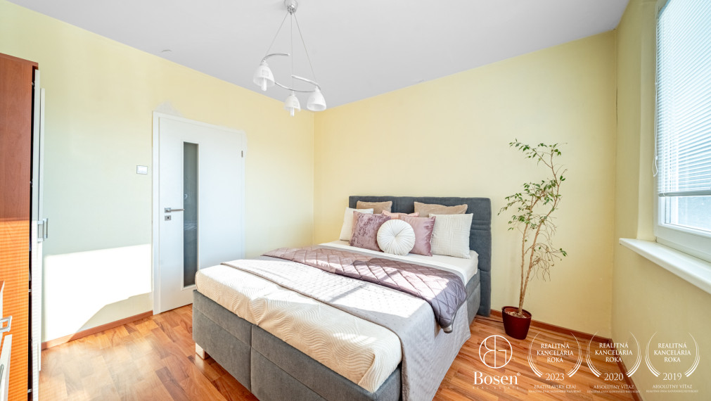 BOSEN | Priestranný 2 izbový byt Kpt. Jána Rašu, Dúbravka, 53 m2