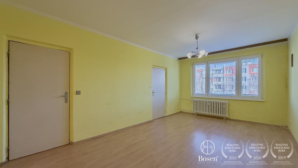 BOSEN | 2 izbový byt s balkónom v centre Fiľakova.