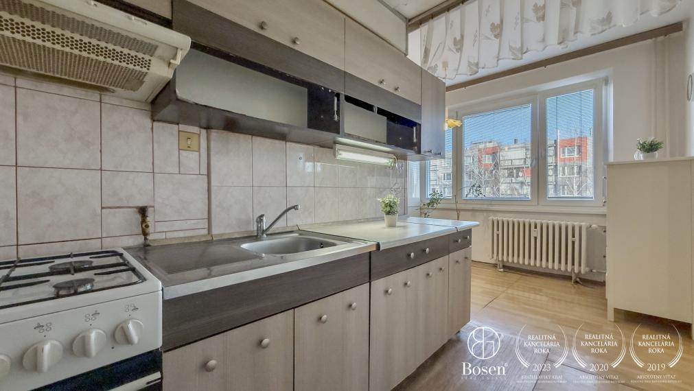 BOSEN | 2 izbový byt s balkónom v centre Fiľakova.