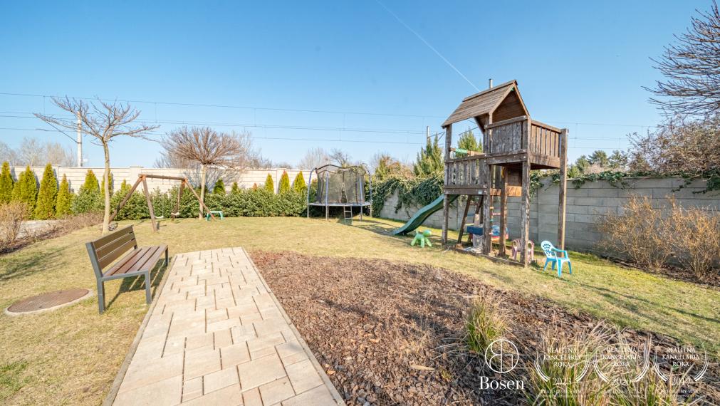 BOSEN | 2-izbový byt so záhradkou a parkovacím státím v novostavbe, 104,3 m², Ružinov, Na Piesku