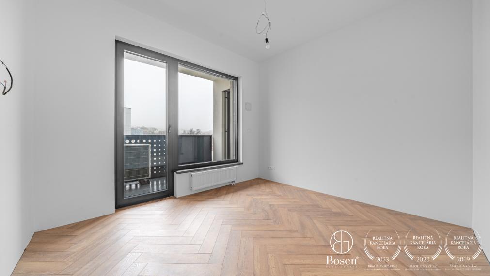 LOYALTERS | Predaj 3-izbového apartmánu s balkónom 82m2 | Kesselbauer |