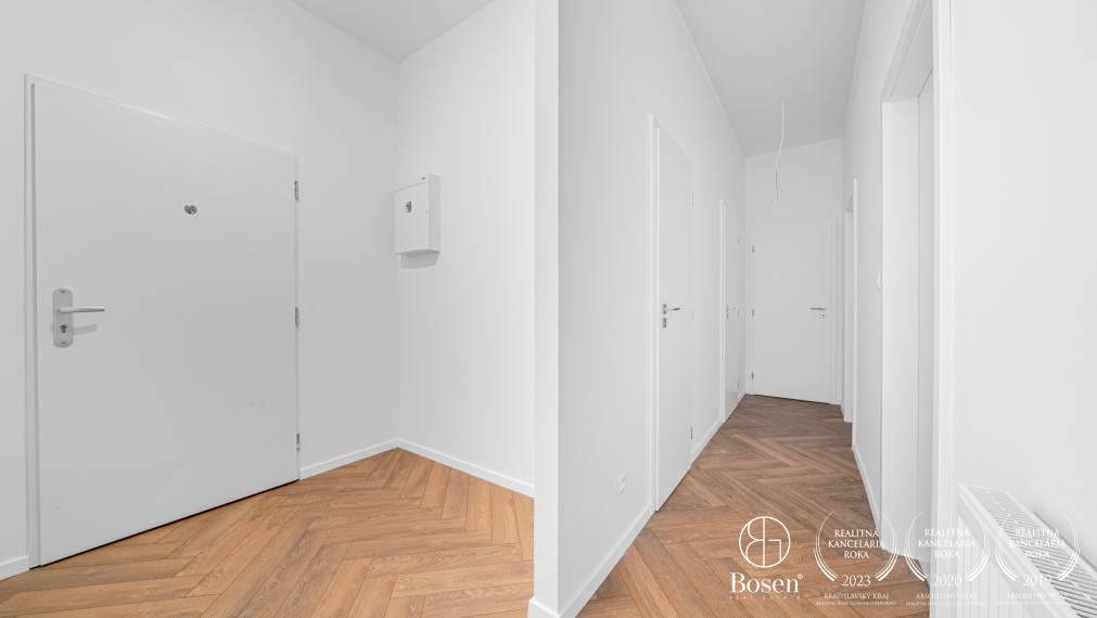 LOYALTERS | Predaj 3-izbového apartmánu s balkónom 82m2 | Kesselbauer |