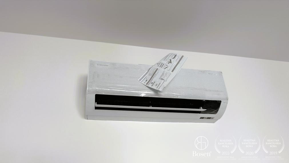 LOYALTERS | Predaj 3-izbového apartmánu s balkónom 82m2 | Kesselbauer |