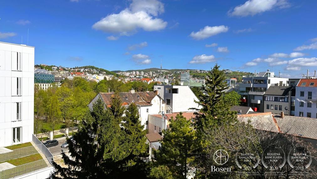 LOYALTERS | Predaj 3-izbového apartmánu s balkónom 82m2 | Kesselbauer |