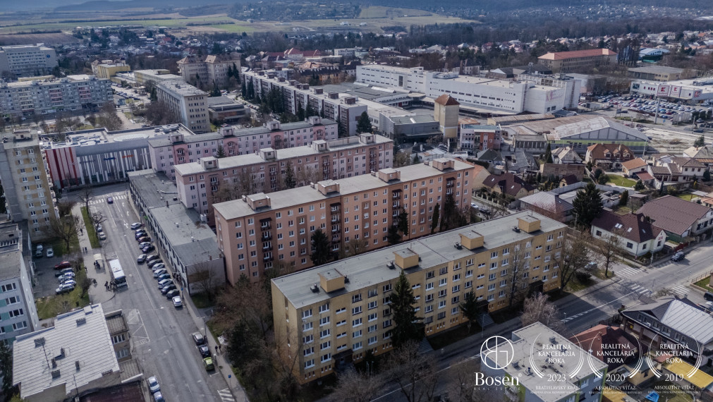 BOSEN | 3 izbový byt s balkónom na ulici A.Bernoláka.