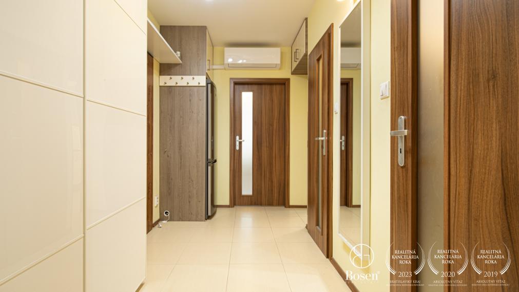 BOSEN | PRENÁJOM Zariadený a priestranný 3-izbový byt s loggiou – Galanta (Sever)