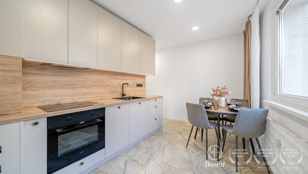 BOSEN | Kompletne zariadený, zrekonštruovaný 3-izbový byt s loggiou, 76,8 m2, Lamač, Studenohorská