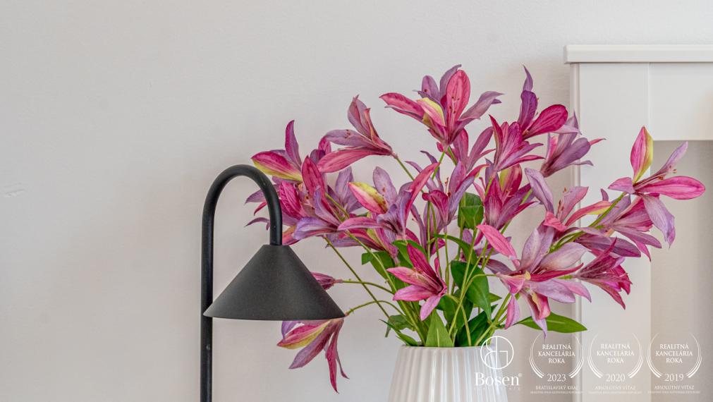 BOSEN | Kompletne zariadený, zrekonštruovaný 3-izbový byt s loggiou, 76,8 m2, Lamač, Studenohorská