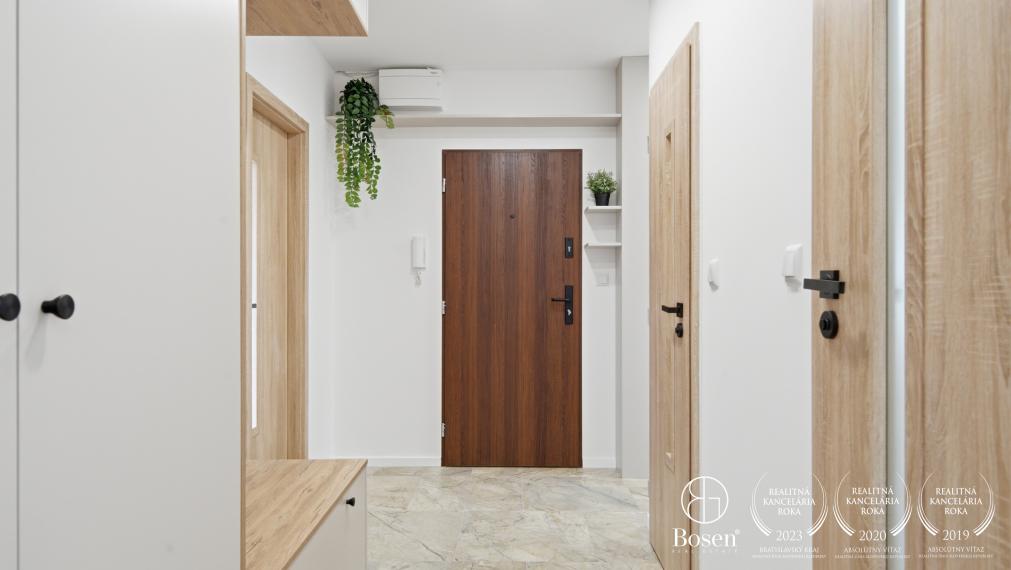 BOSEN | Kompletne zariadený, zrekonštruovaný 3-izbový byt s loggiou, 76,8 m2, Lamač, Studenohorská