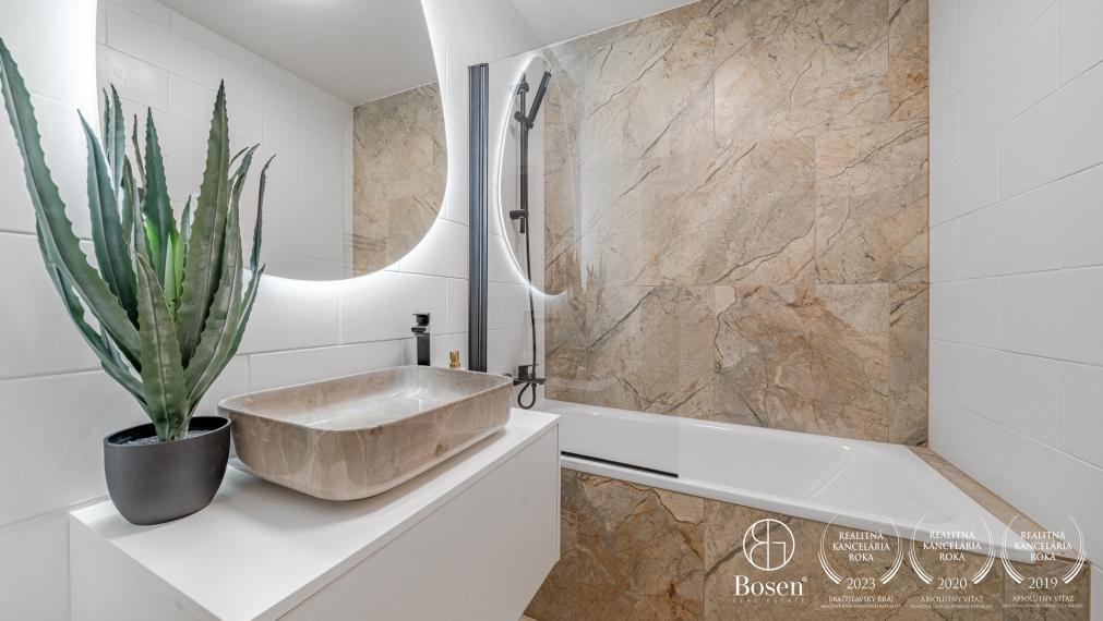 BOSEN | Kompletne zariadený, zrekonštruovaný 3-izbový byt s loggiou, 76,8 m2, Lamač, Studenohorská