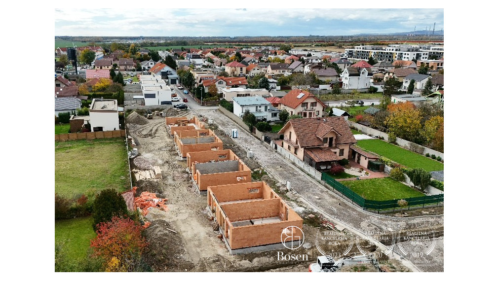 BOSEN | Moderné 4 izbové rodinné domy vo výstavbe, Rovinka