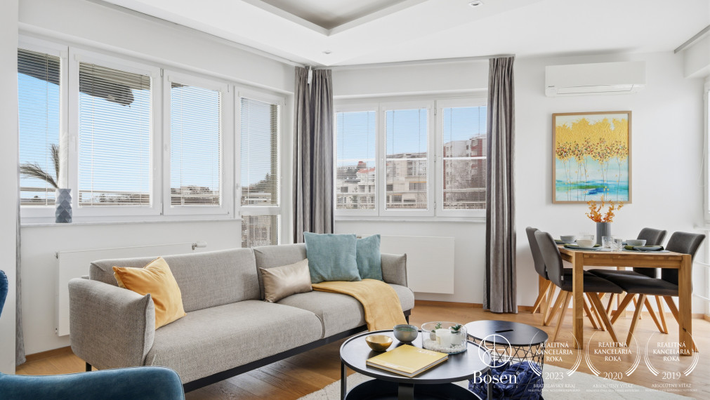 BOSEN | 4-bedroom apartment with terrace and parking, Old Town - Tichá street, 102 m2