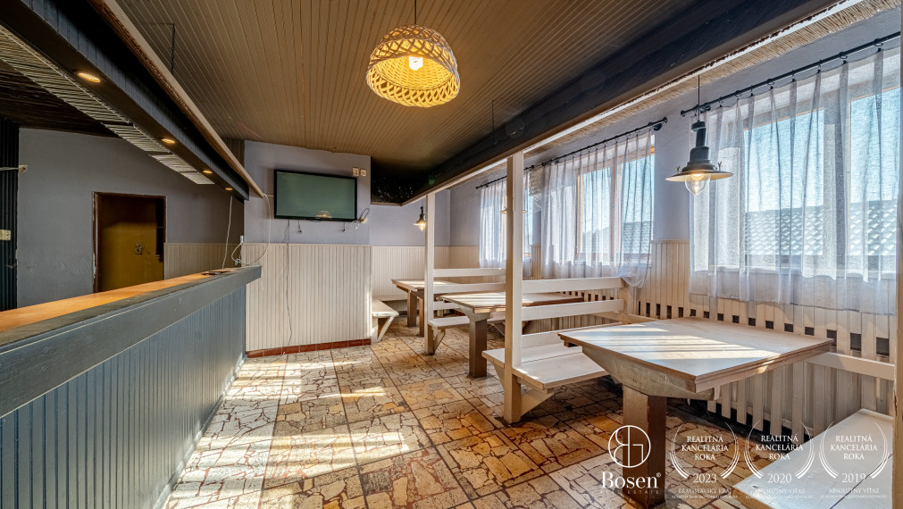 BOSEN | Reštaurácia s pozemkom na predaj, Bratislava - Čunovo,investičná príležitosť + bývanie 30 %